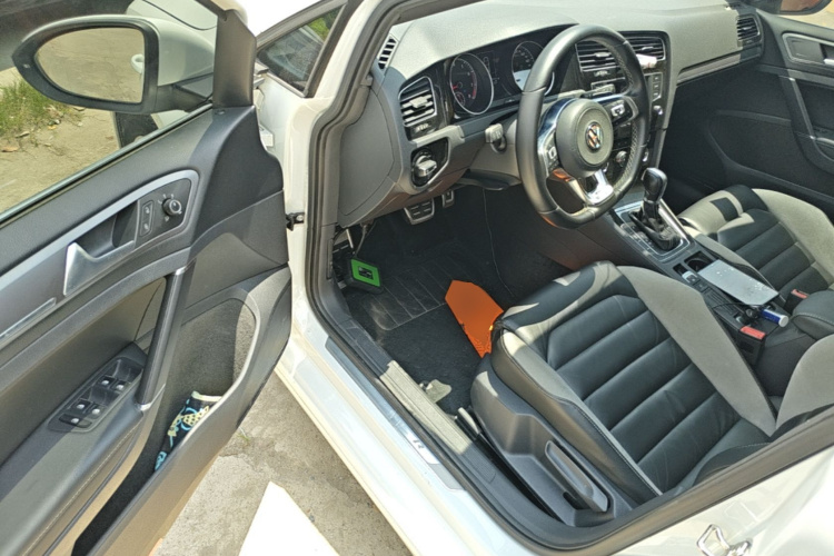 Volkswagen Golf 2017 car image #12