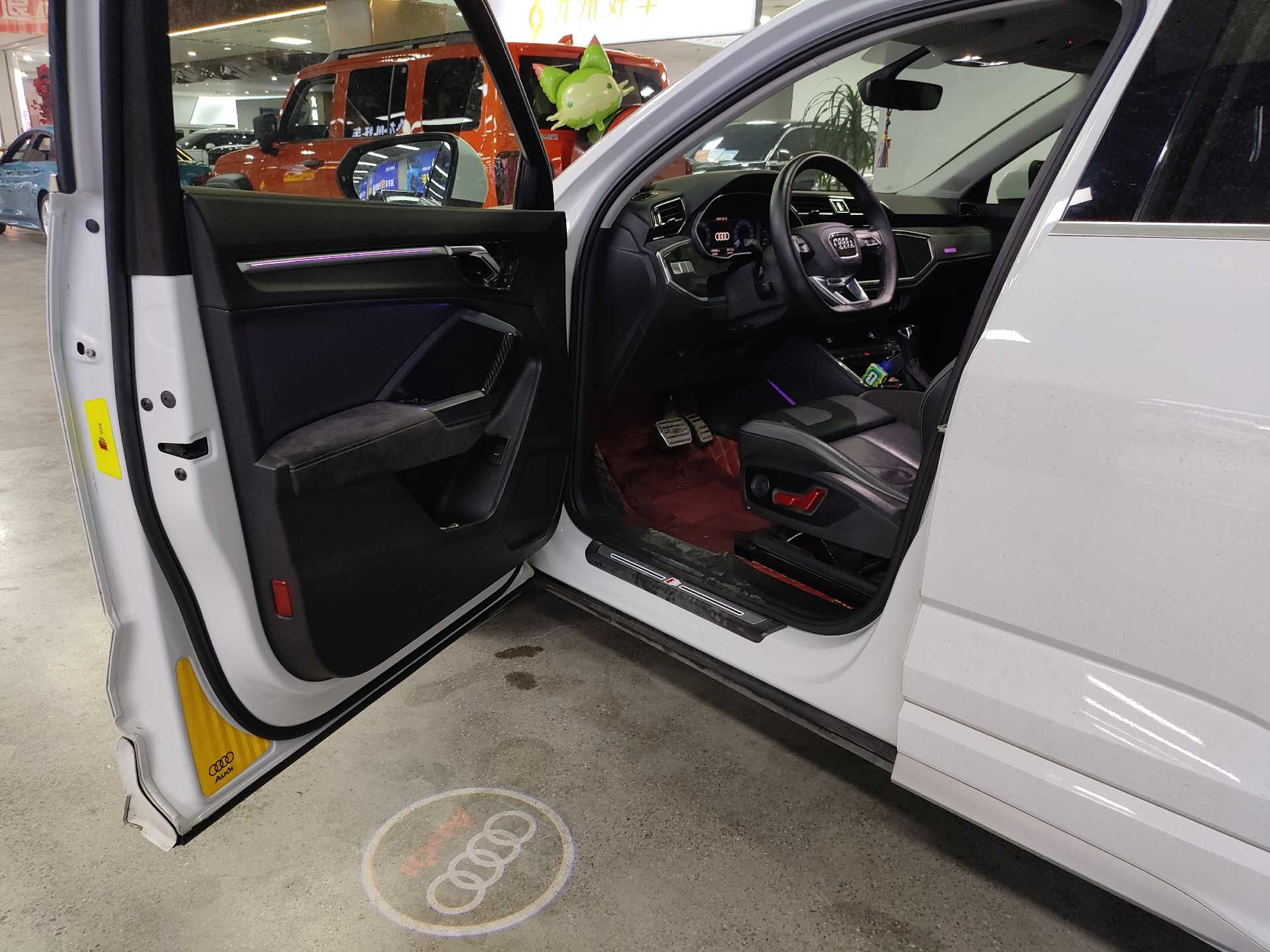 Audi Q3 2021 car image #5