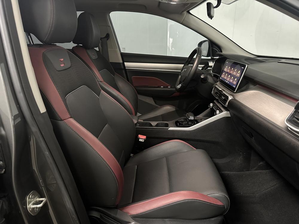 GEELY Coolray 2022 car image #17
