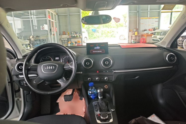 Audi A3 2015 car image #10