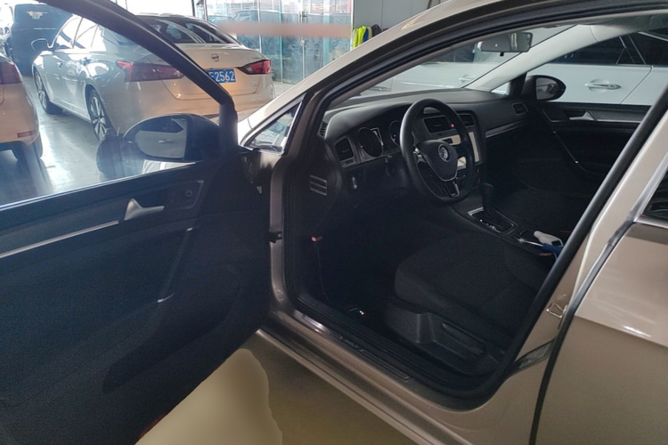 Volkswagen Golf 2017 #16 Volkswagen Golf 2017 car image #16