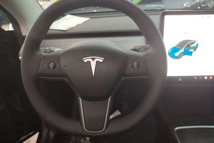 Tesla Model Y 2023 #11 Tesla Model Y 2023 car image #11