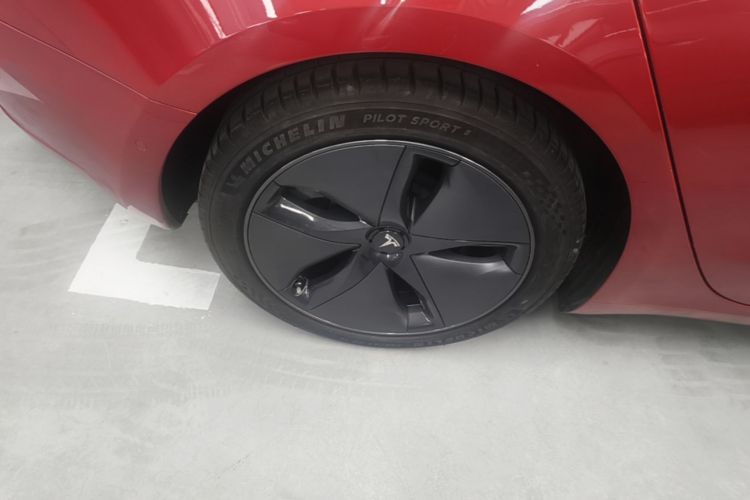 Tesla Model 3 2020 car image #10