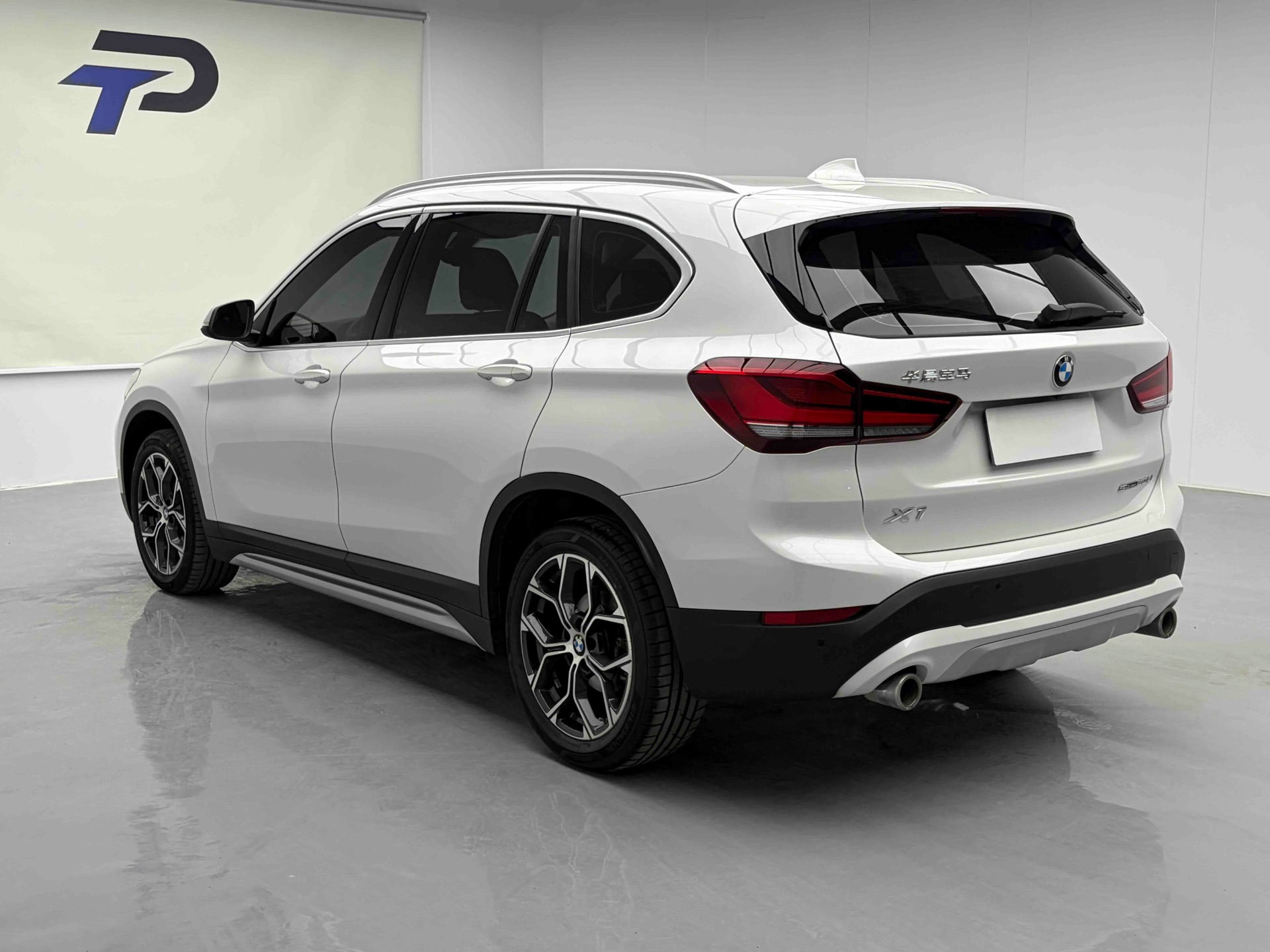 2023 car image #14
