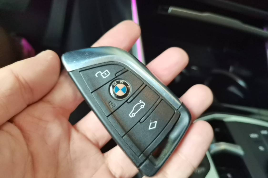 BMW 3 Series 2023 #21 BMW 3 Series 2023 car image #21