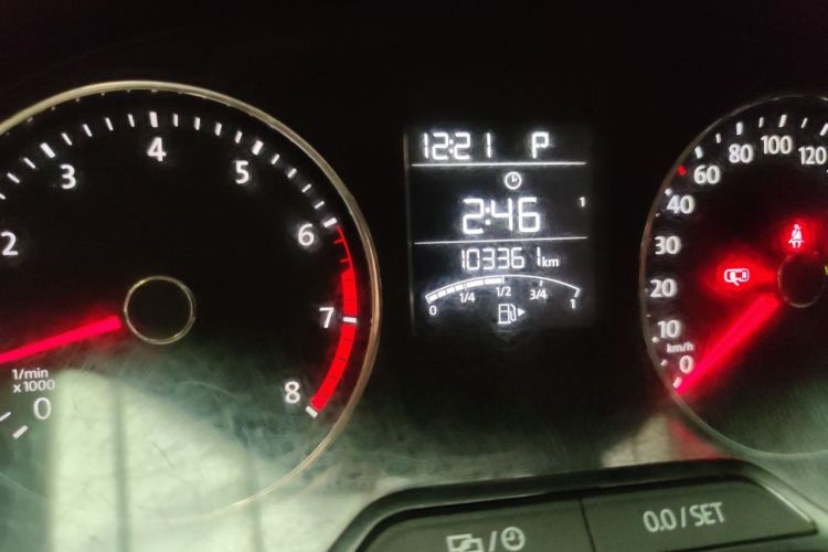 Volkswagen Polo 2016 car image #10