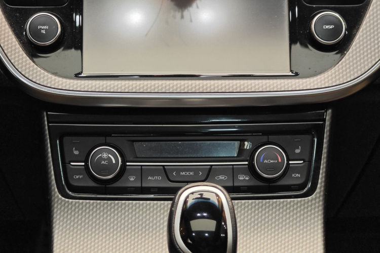 GEELY Emgrand GS 2017 #22 GEELY Emgrand GS 2017 car image #22