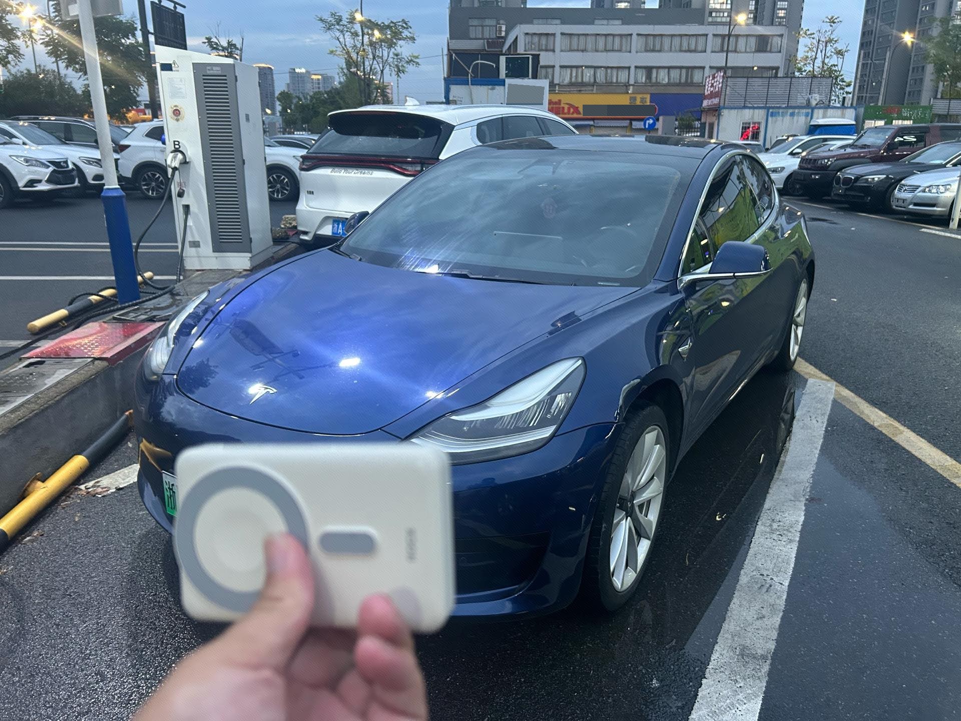 Tesla Model 3 2020 Tesla Model 3 2020 immagine di auto