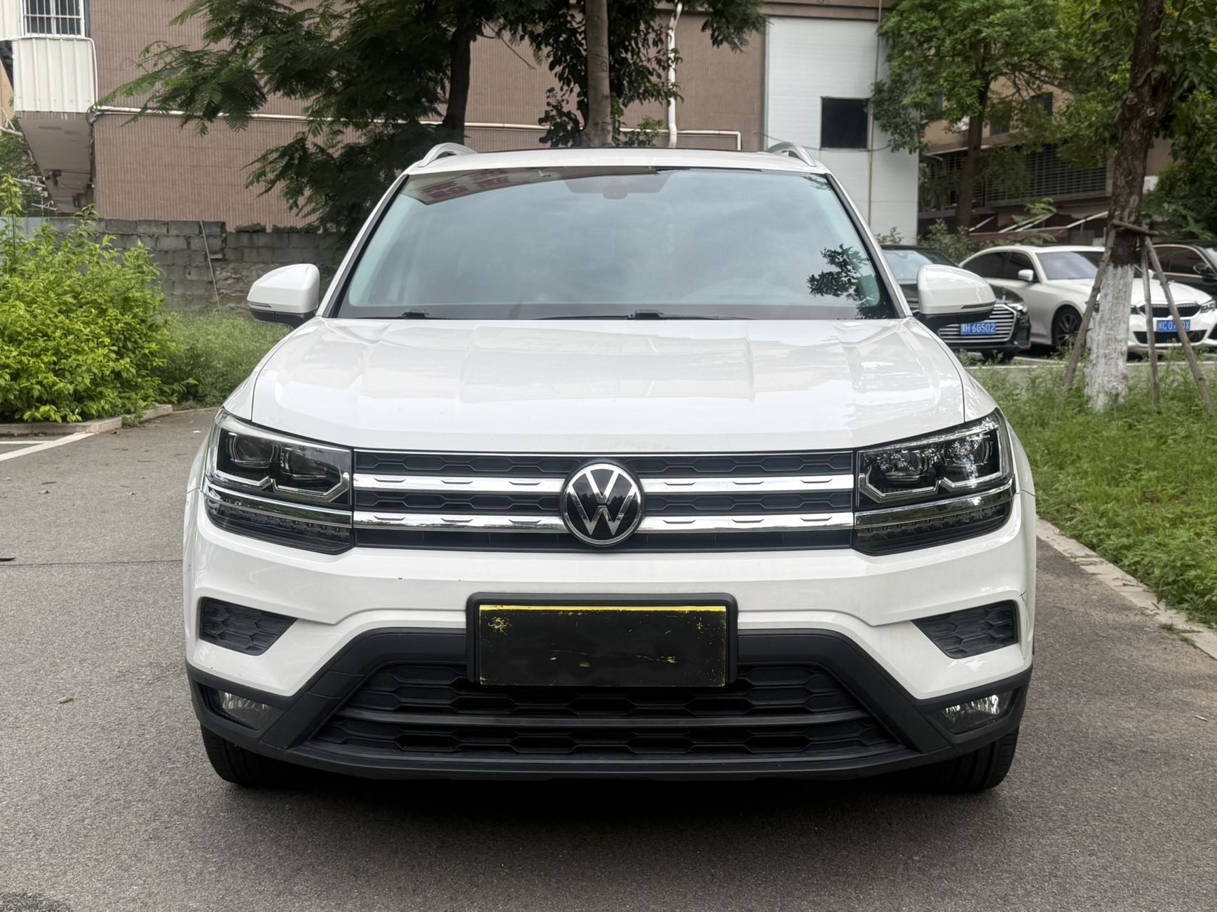 Volkswagen Tharu 2019 car image #2