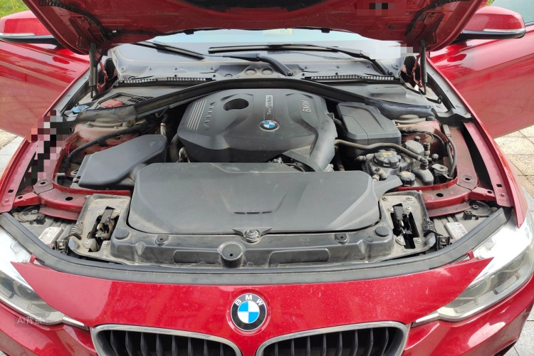 BMW 3 Series 2018 car image #22