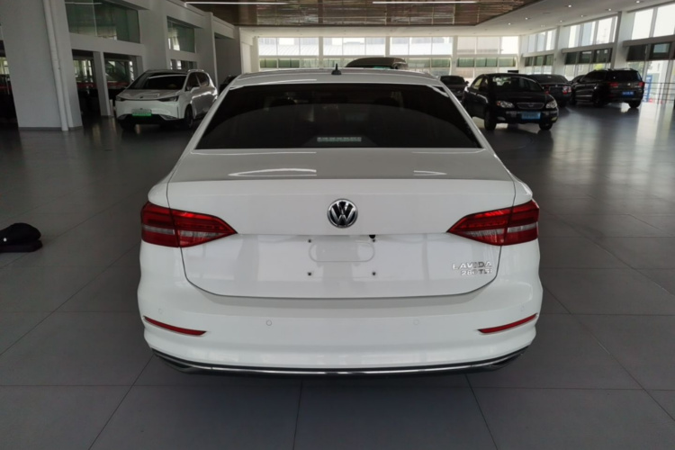 Volkswagen Lavida 2020 #4 Volkswagen Lavida 2020 car image #4