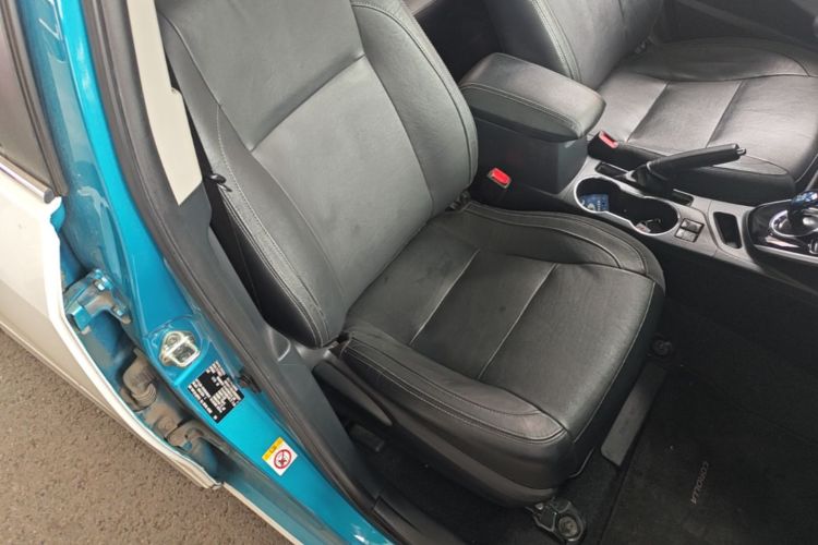 Toyota Corolla Hybird E+ 2019 immagine di auto #24