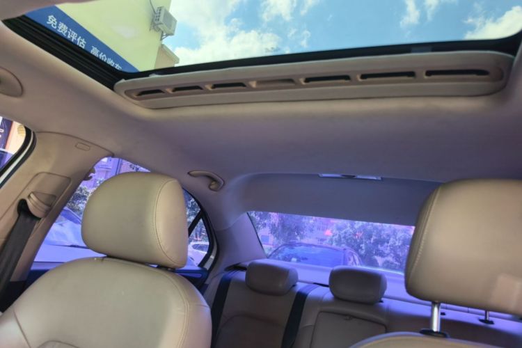 Volkswagen Santana 2015 car image #18