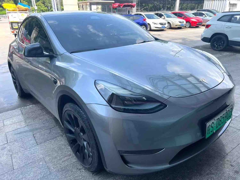 Tesla Model Y 2024 #3 Tesla Model Y 2024 صورة سيارة #3