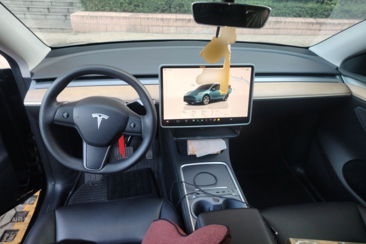 Tesla Model Y 2023 #11 Tesla Model Y 2023 car image #11