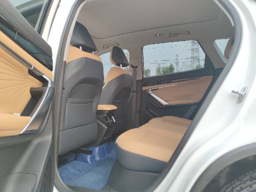 GEELY Boyue L 2023 car image #4