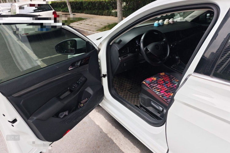 Volkswagen Bora 2021 car image #18
