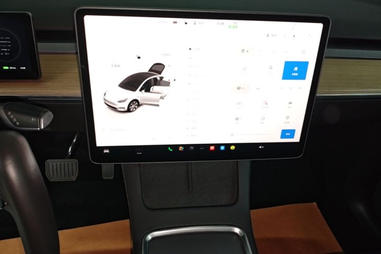 Tesla Model Y 2023 #13 Tesla Model Y 2023 car image #13