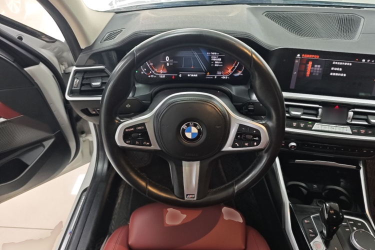 BMW 3 Series 2021 car image #15