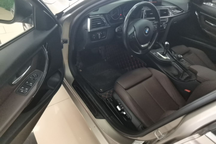BMW 3 Series 2017 #16 BMW 3 Series 2017 car image #16