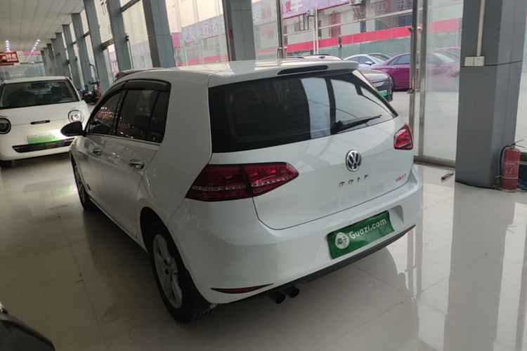 Volkswagen Golf 2015 car image #5
