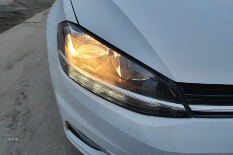 Volkswagen Golf 2020 car image #8