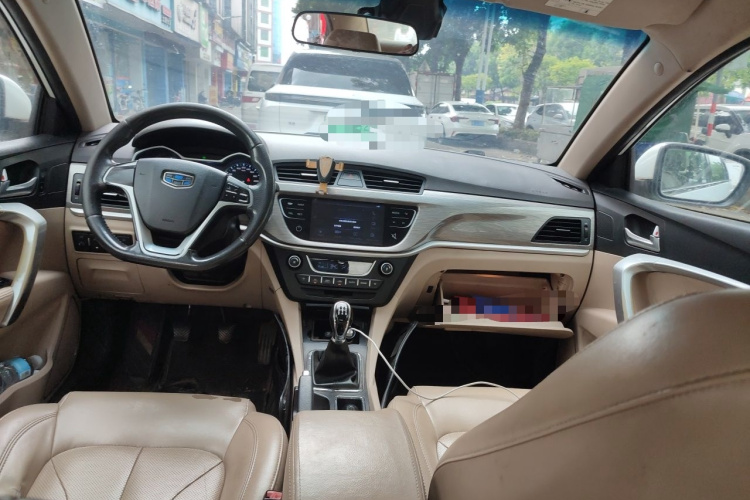 GEELY Emgrand 2017 car image #7