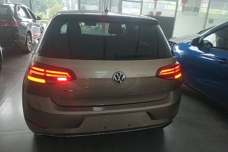 Volkswagen Golf 2020 #6 Volkswagen Golf 2020 car image #6