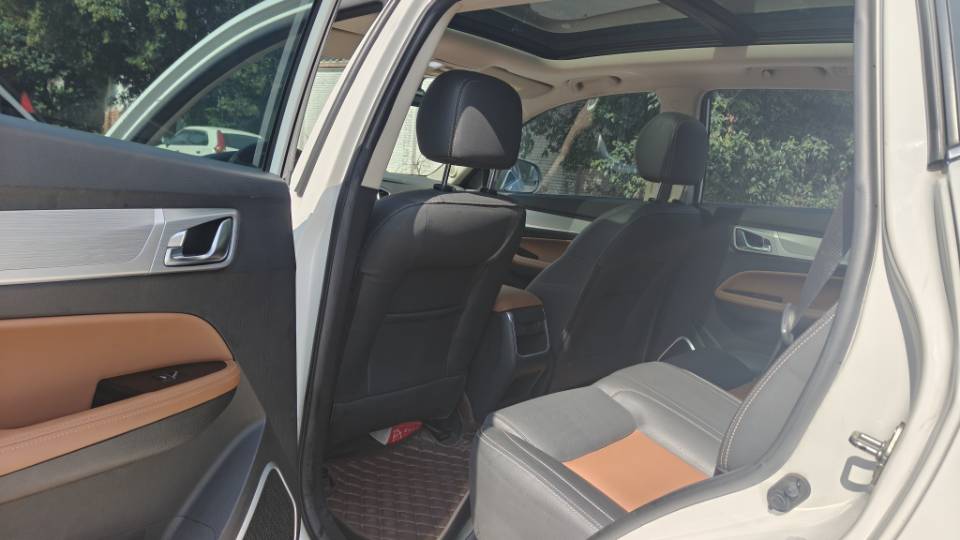 GEELY Vision X6 2019 car image #9