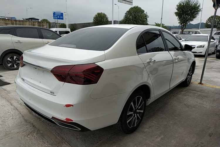 GEELY Emgrand 2020 car image #7