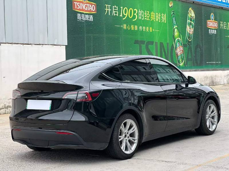 Tesla Model Y 2022 #4 Tesla Model Y 2022 car image #4