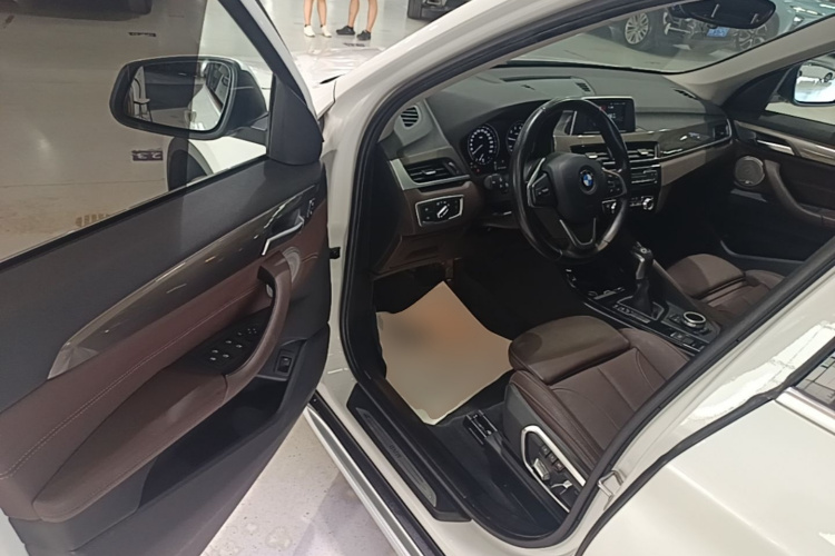 BMW X1 2019 #16 BMW X1 2019 изображение автомобиля #16