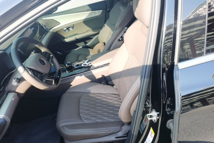 BYD Han 2024 imagem de carro #15
