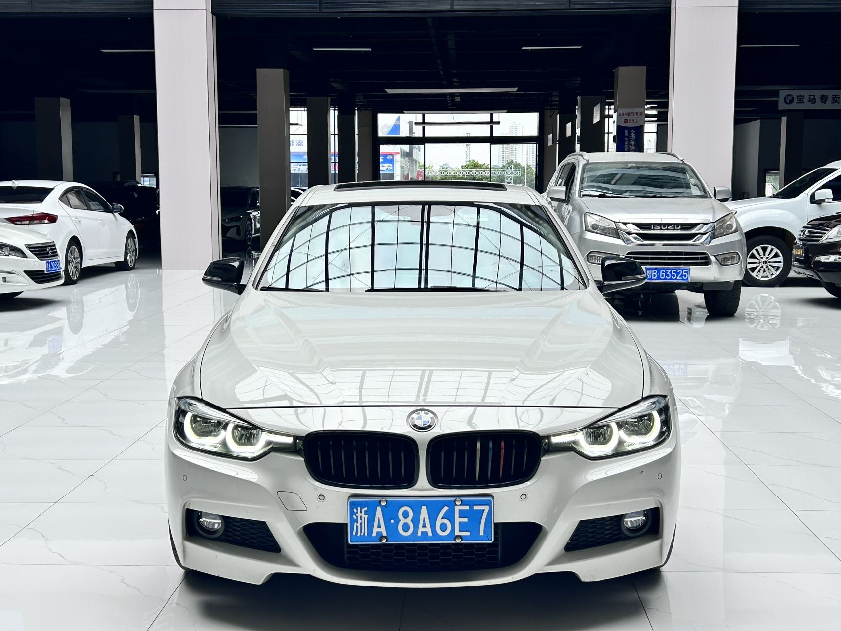 BMW 3 Series 2018 car image #4
