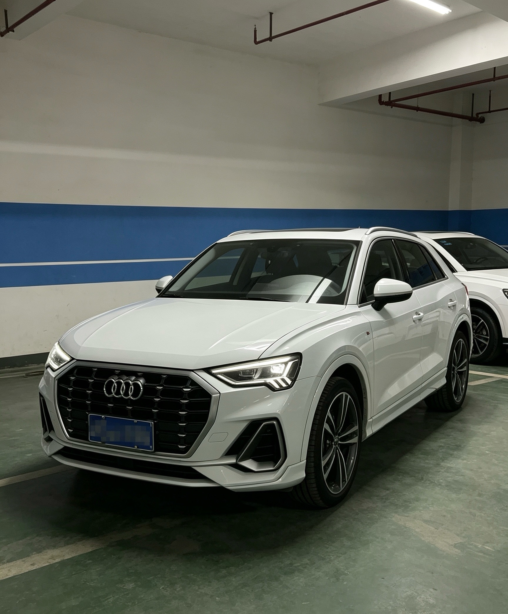 Audi Q3 2022 car image 