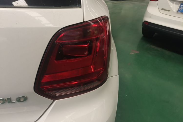 Volkswagen Polo 2018 car image #8