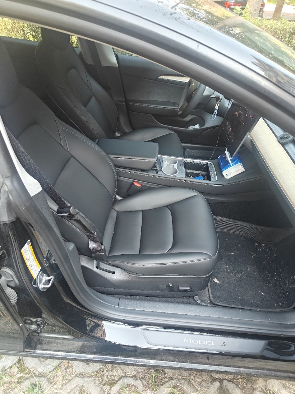 Tesla Model 3 2023 car image #5