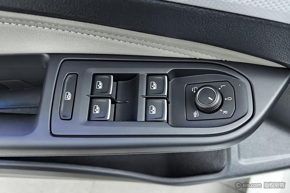 Volkswagen Golf 2021 #22 Volkswagen Golf 2021 صورة سيارة #22