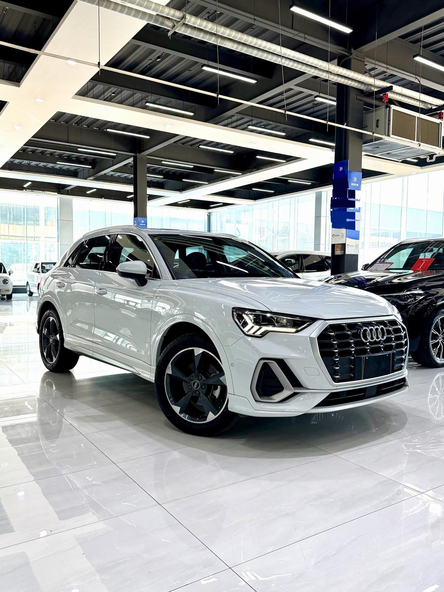 Audi Q3 2023 #12 Audi Q3 2023 car image #12