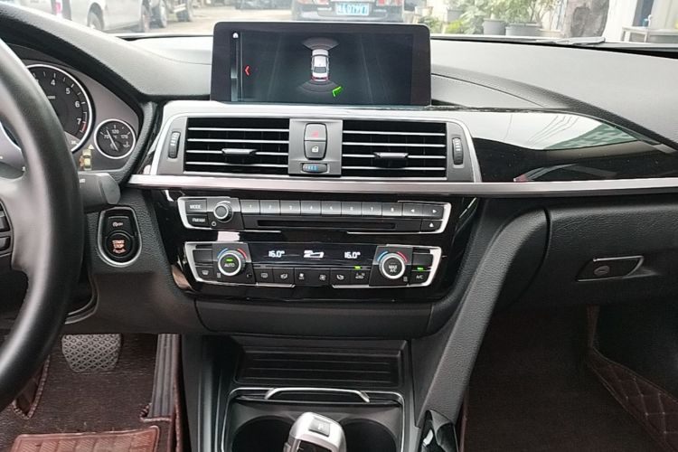 BMW 3 Series 2019 #13 BMW 3 Series 2019 car image #13