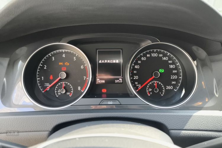 Volkswagen Golf 2019 car image #13