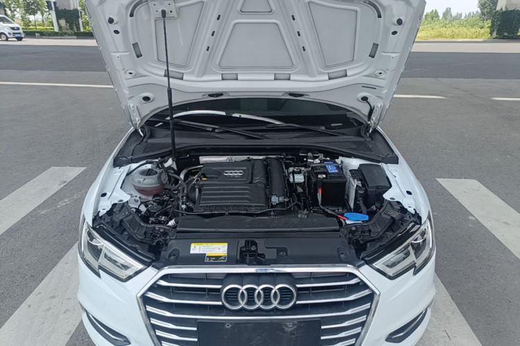 Audi A3 2019 car image #24