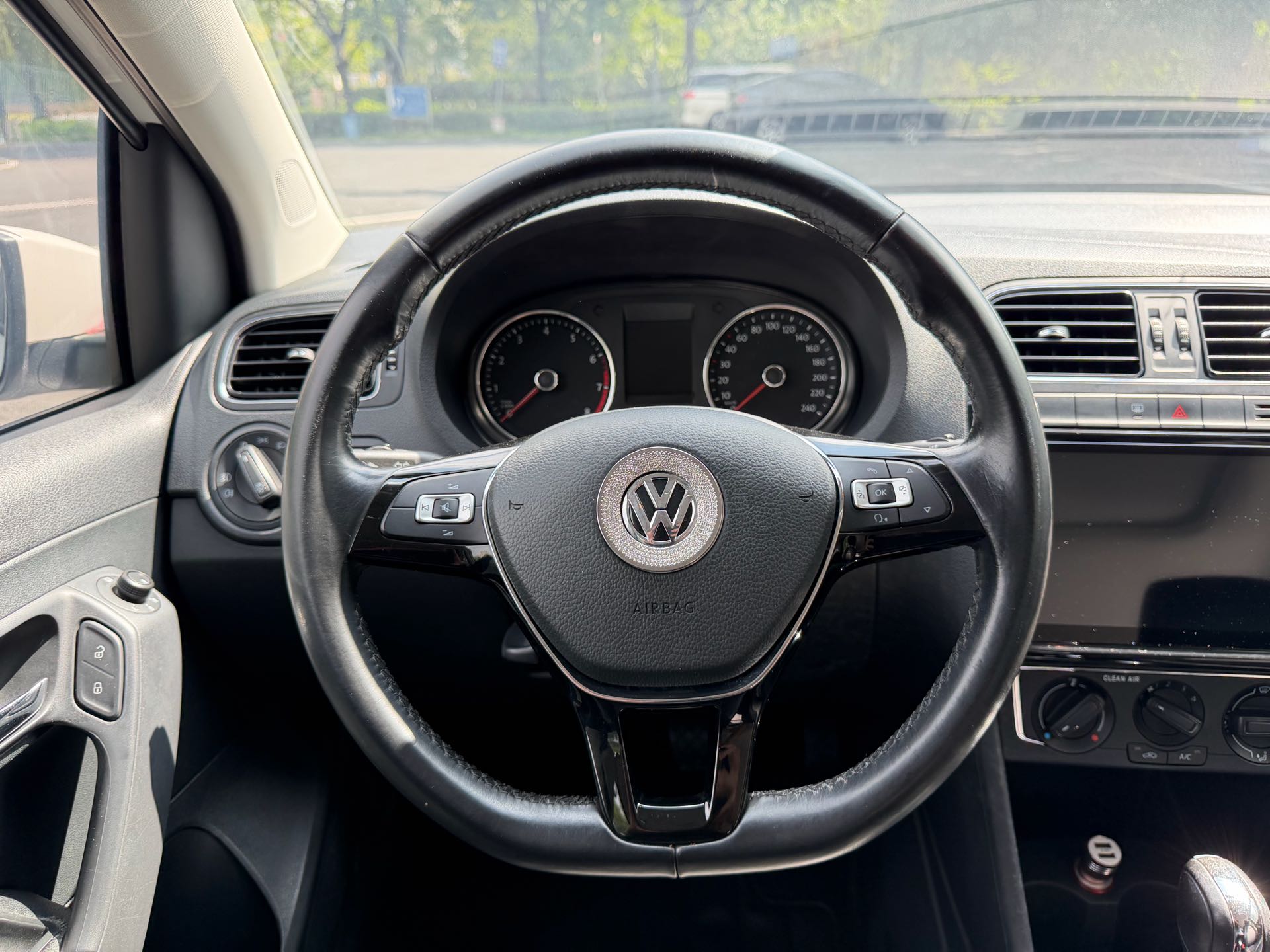 Volkswagen Polo 2017 #12 Volkswagen Polo 2017 car image #12