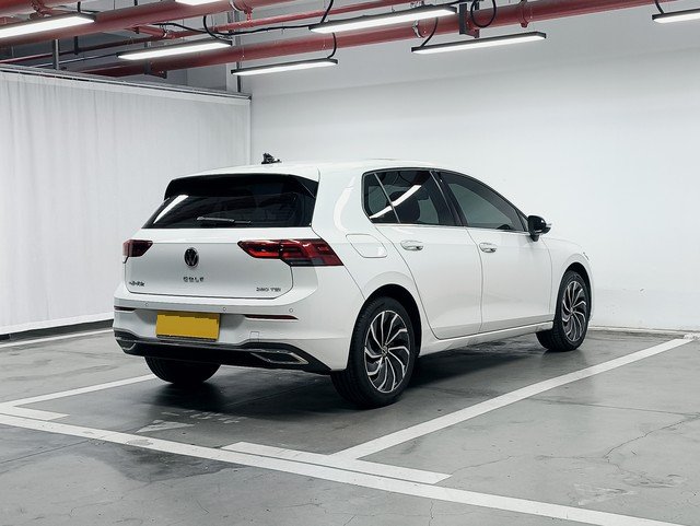 Volkswagen Golf 2024 #4 Volkswagen Golf 2024 صورة سيارة #4