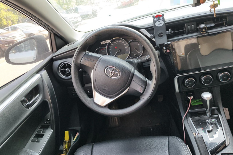 Toyota Corolla 2017 #11 Toyota Corolla 2017 car image #11