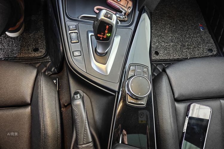 BMW 3 Series GT 2019 #16 BMW 3 Series GT 2019 car image #16