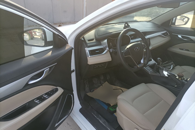 GEELY Emgrand 2019 #16 GEELY Emgrand 2019 car image #16