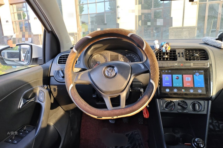 Volkswagen Polo 2017 car image #12