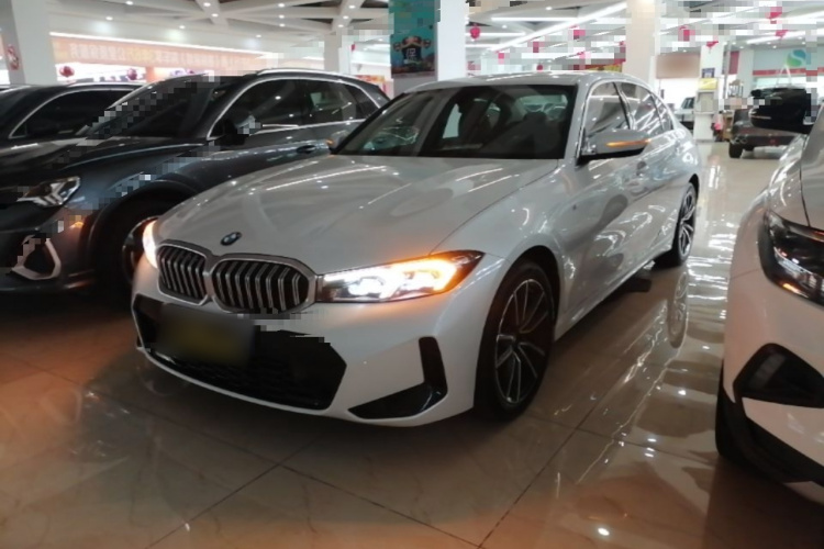 BMW 3 Series 2022 #2 BMW 3 Series 2022 car image #2