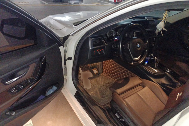 BMW 3 Series 2018 car image #18